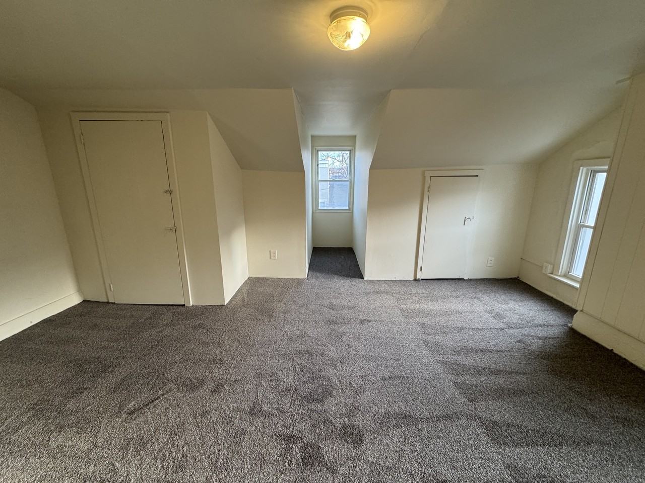 545 W Philadelphia St #B - Photo 7 of 10