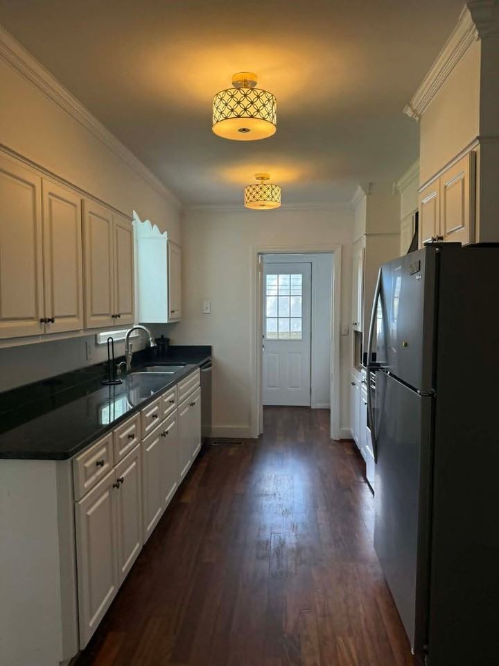 3104 Bransford Rd - Photo 6 of 11