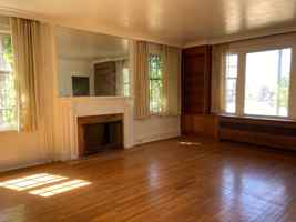featured image of 203 S 9th St