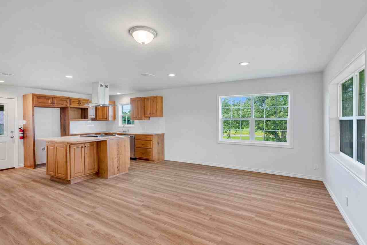 241 Hebert Camp Rd - Photo 6 of 17