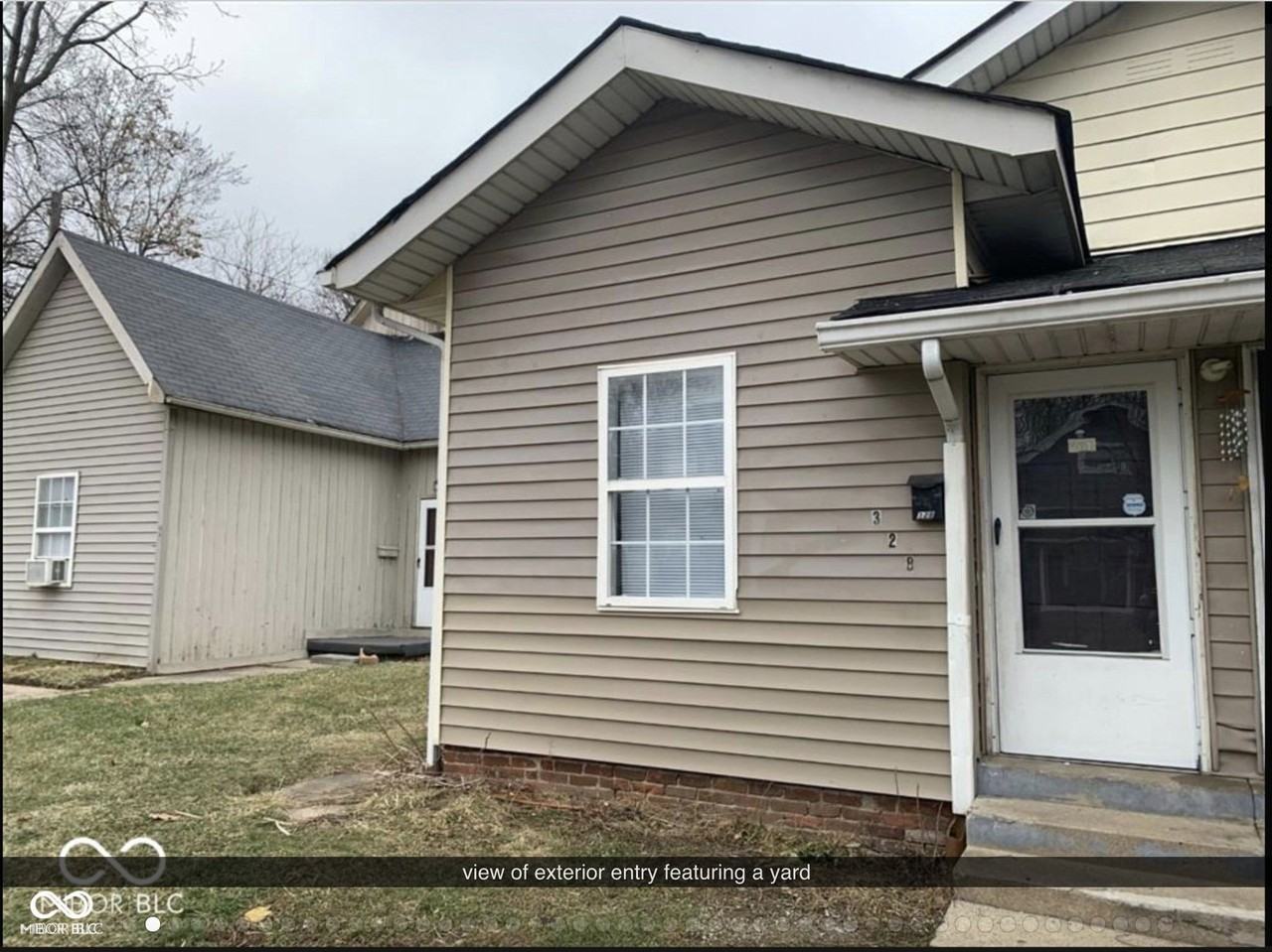 328 W 40th St - Photo 2 of 48