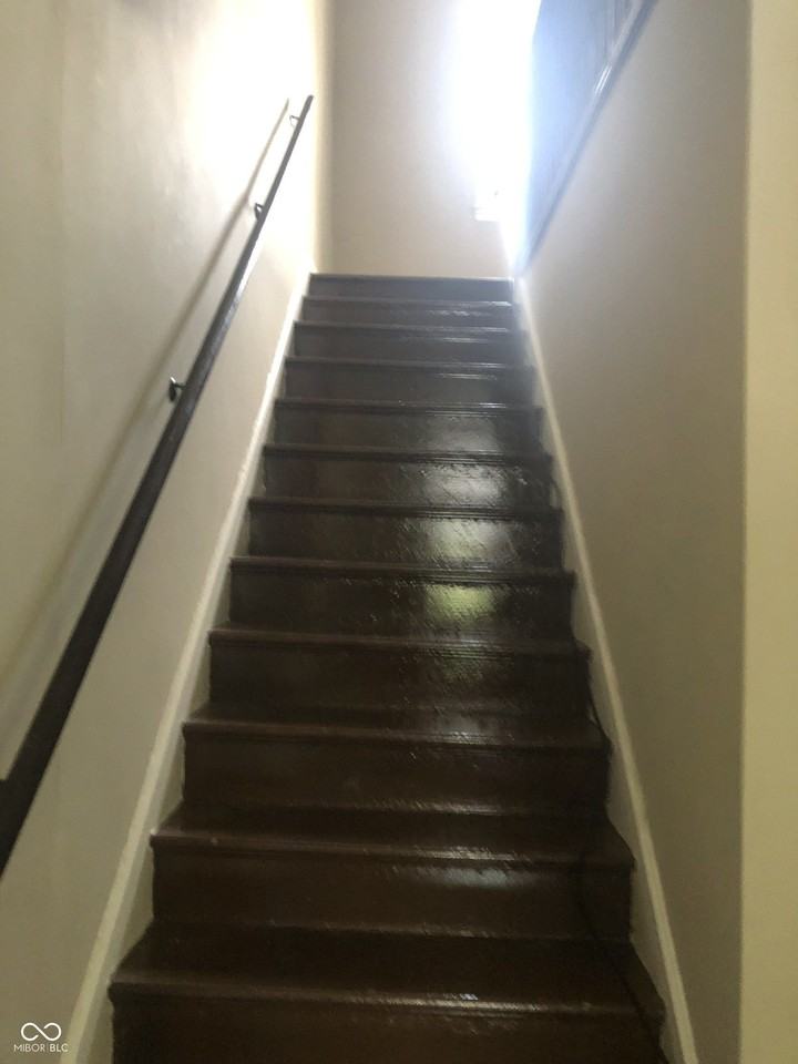 903 E Palmer St - Photo 4 of 5