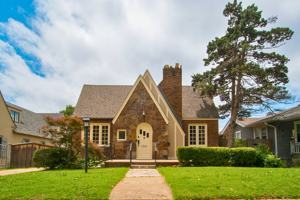 featured image of 2124 E 19th St