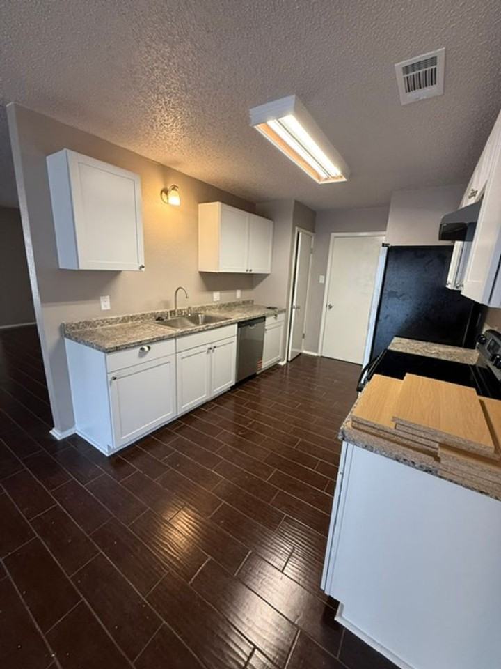 2703 Schwald Rd - Photo 5 of 14