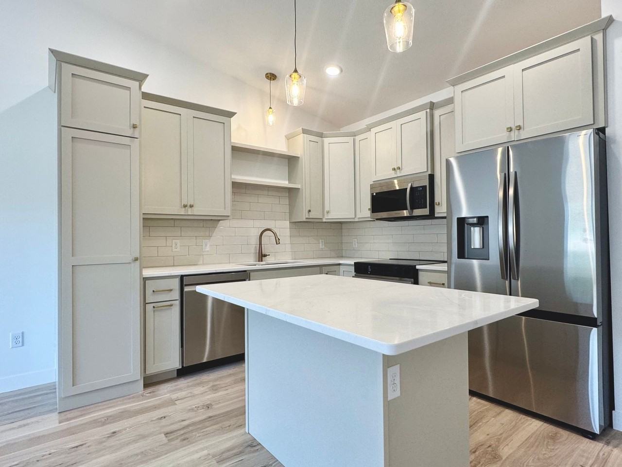 1725 Whitetail Way - Photo 2 of 9