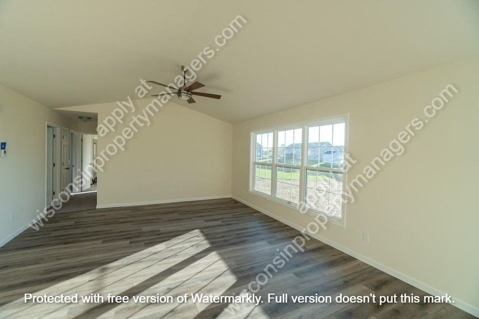 118 Cedar Ave #1 - Photo 3 of 10