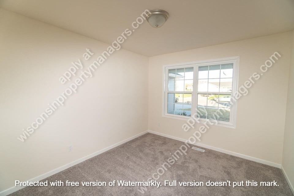 118 Cedar Ave #1 - Photo 5 of 10