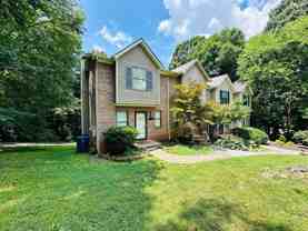 625 Shadywood Ln - Photo 1 of 1