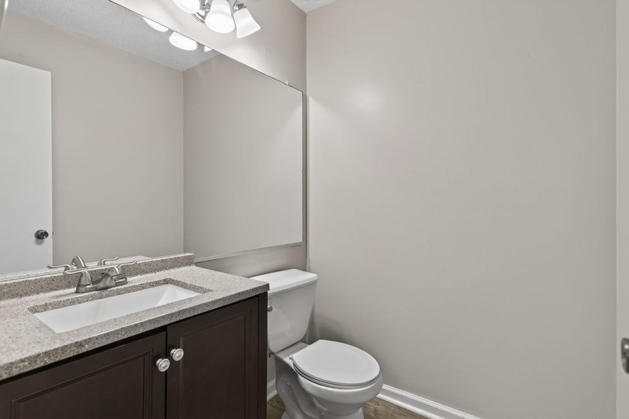 10 Tamarisk Quay Apt B - Photo 6 of 11