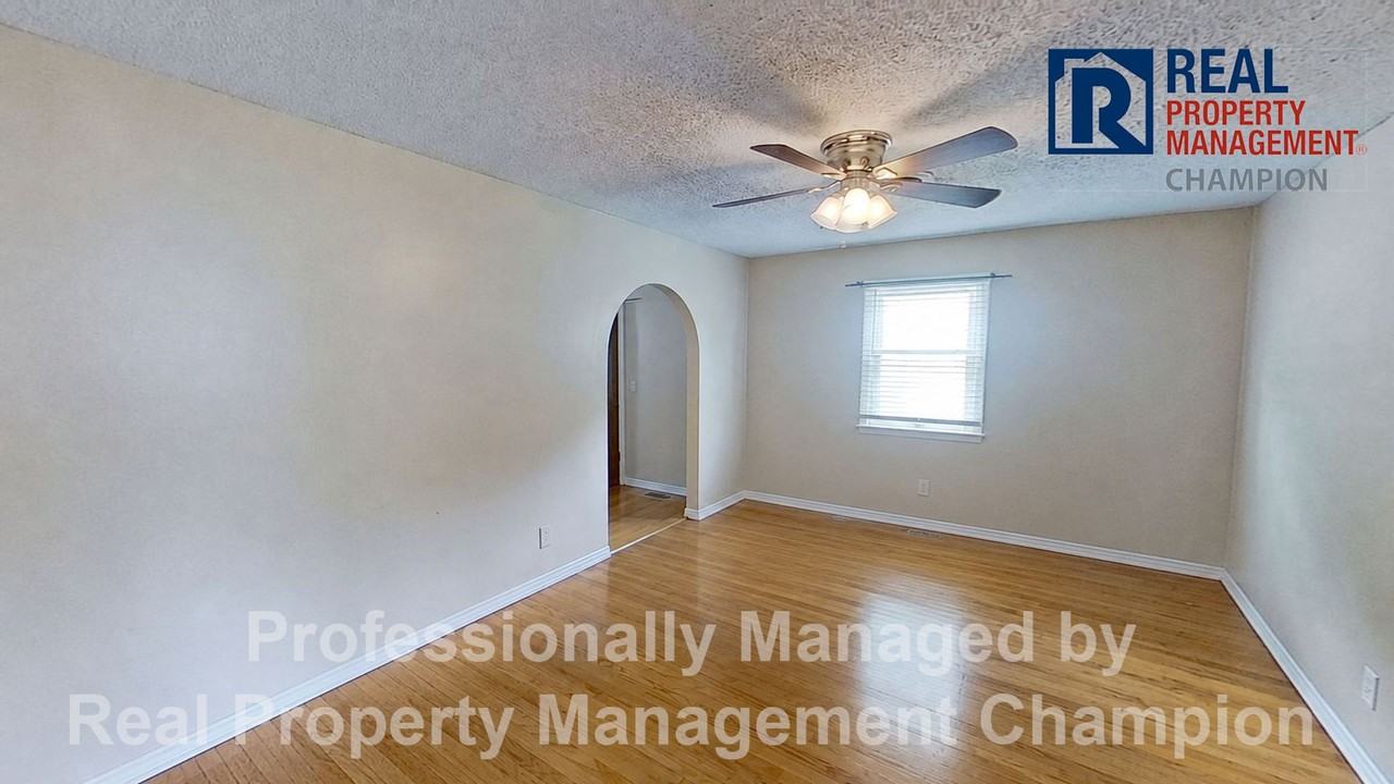 27 East Dr - Photo 4 of 26
