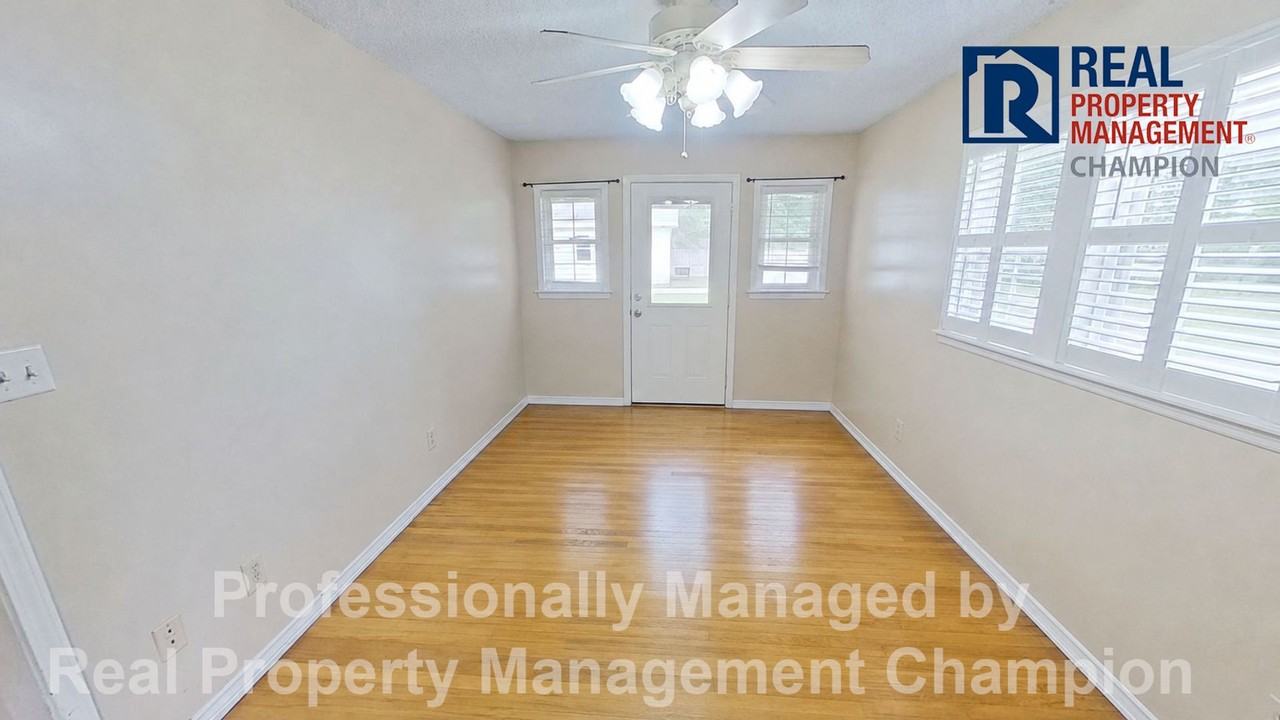 27 East Dr - Photo 6 of 26