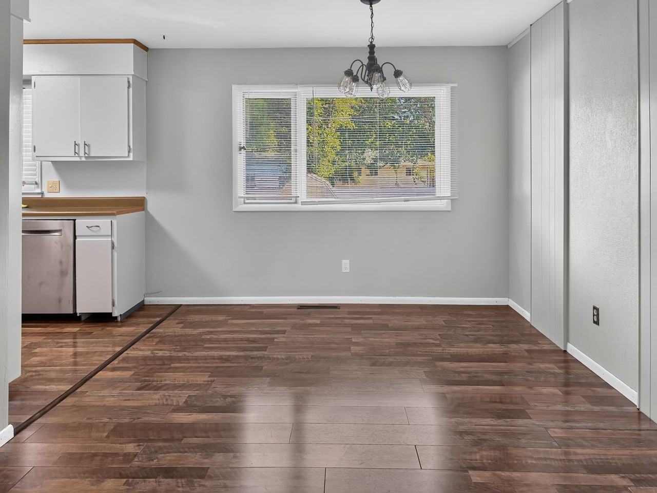 1346 Janie St - Photo 6 of 20