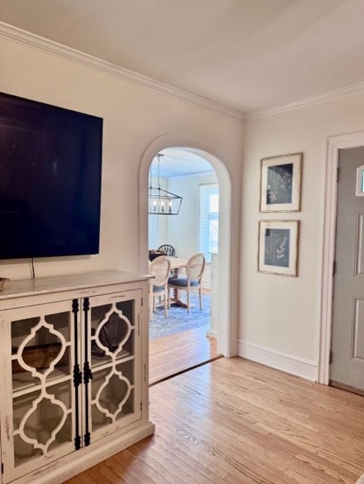 155 Preston Ave - Photo 3 of 13