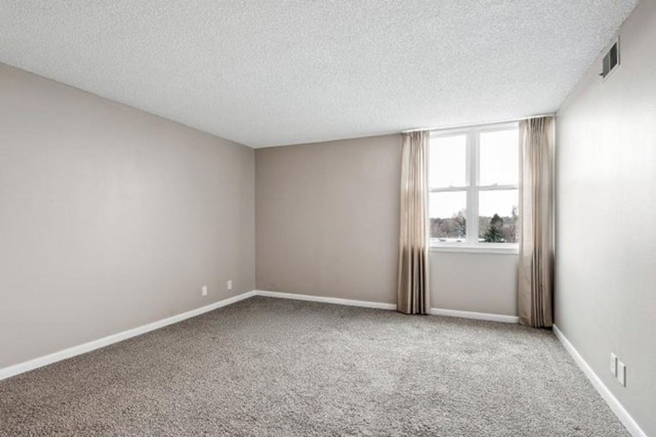 5955 E 10th Ave #409 - Photo 6 of 19
