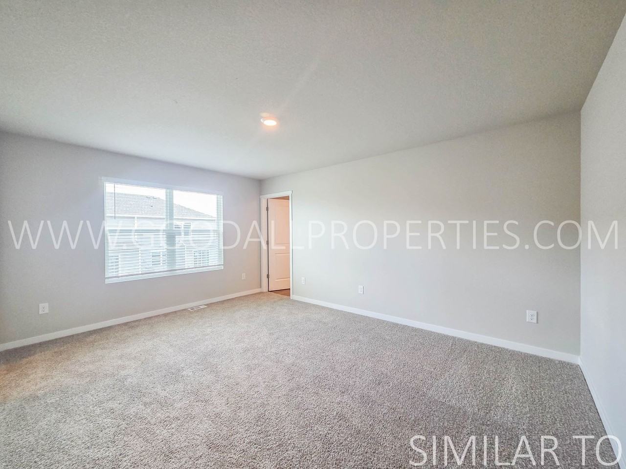 3595 Pershing Ln - Photo 5 of 14