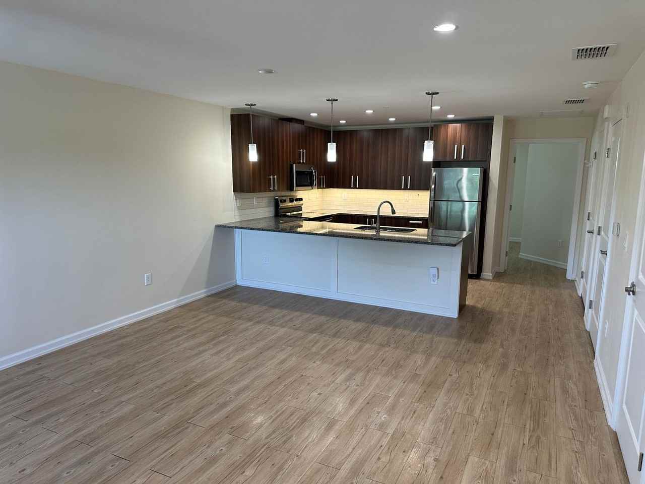 1642 State St - Photo 3 of 22