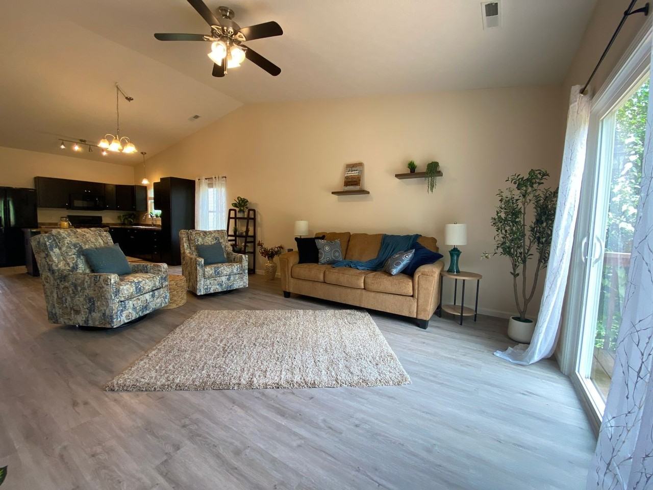 5780 W Monarch Ct - Photo 5 of 16