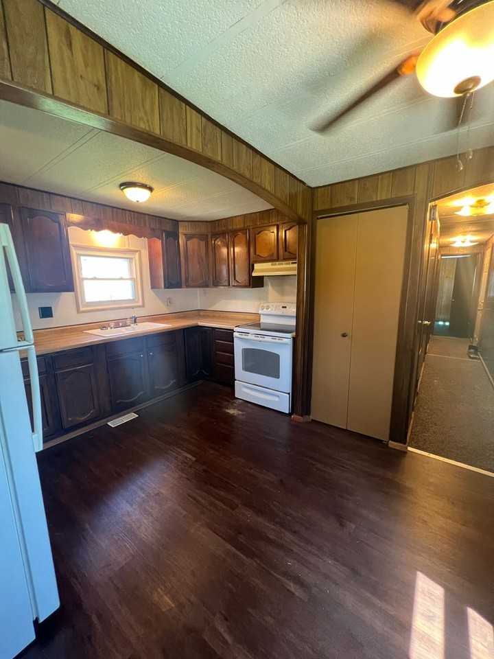 5418 4th Ave - Photo 4 of 18