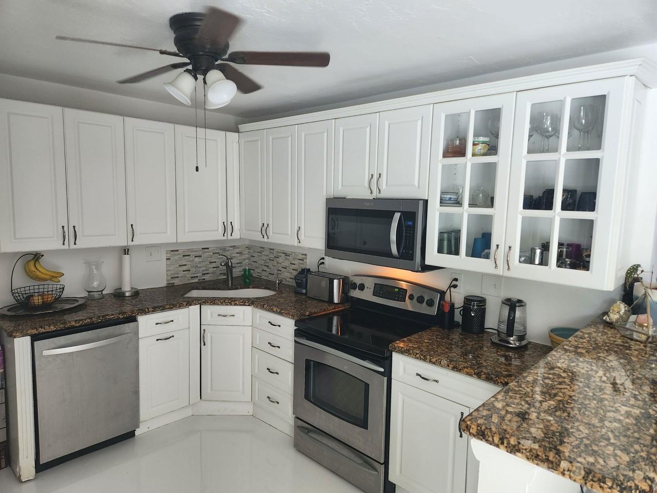 Ne 56th St - Photo 4 of 9