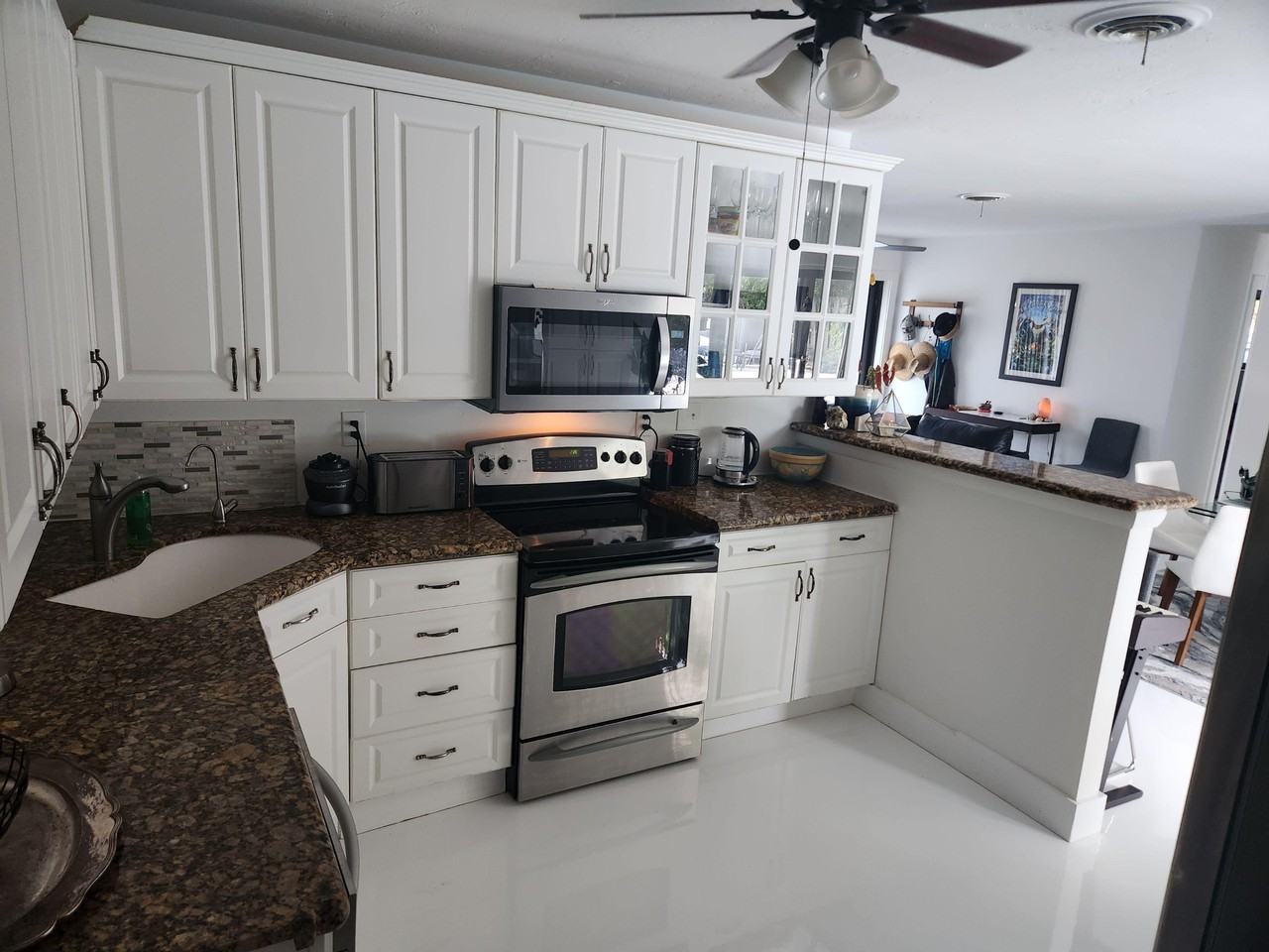 Ne 56th St - Photo 5 of 9