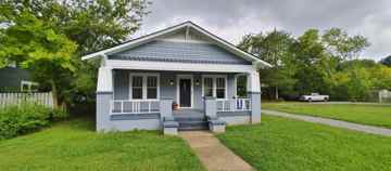 featured image of 2123 Lyndon Ave
