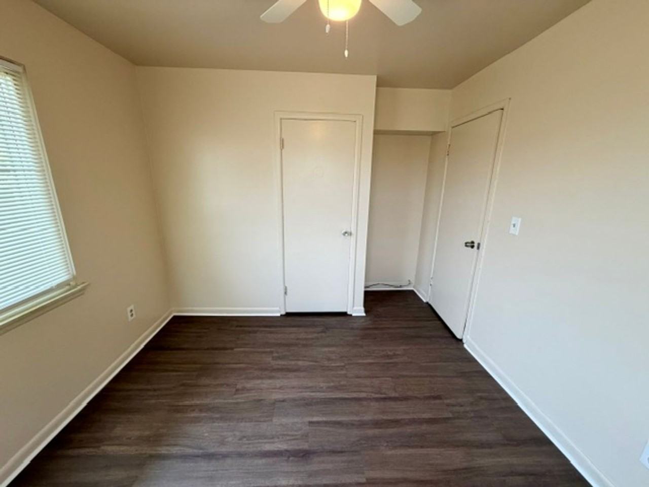 212 Arcola St - Photo 6 of 11