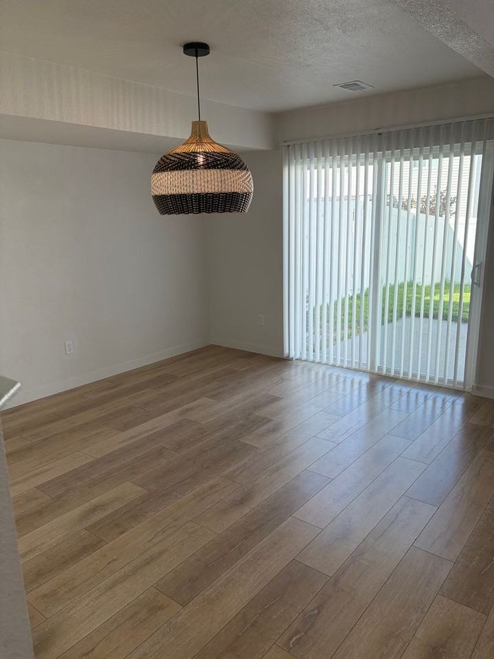 346 Arkel Way - Photo 5 of 13