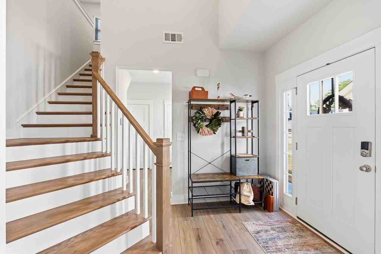 1615 Chelmsford Ct - Photo 5 of 33