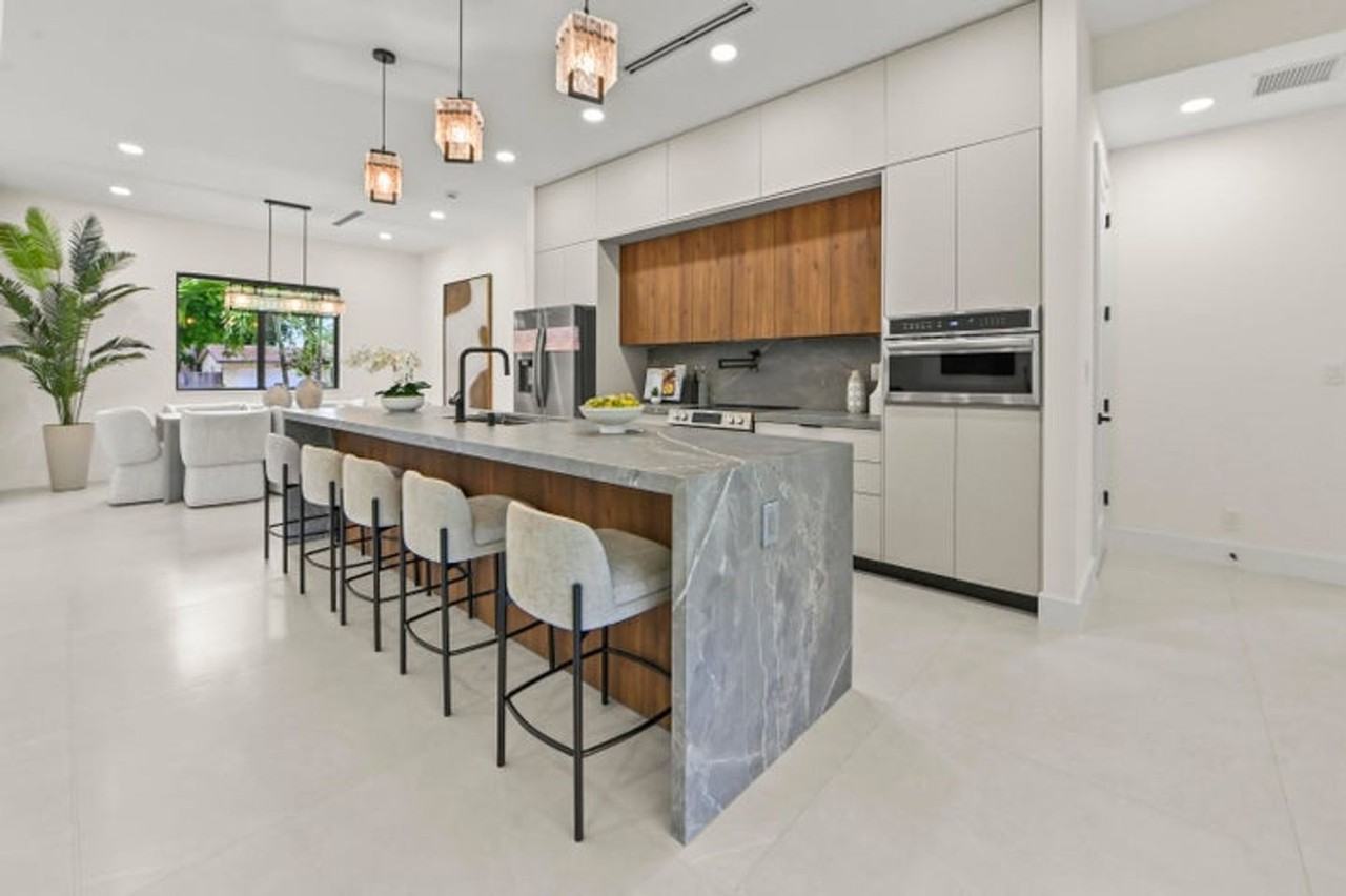 621 Nw 42nd Ave