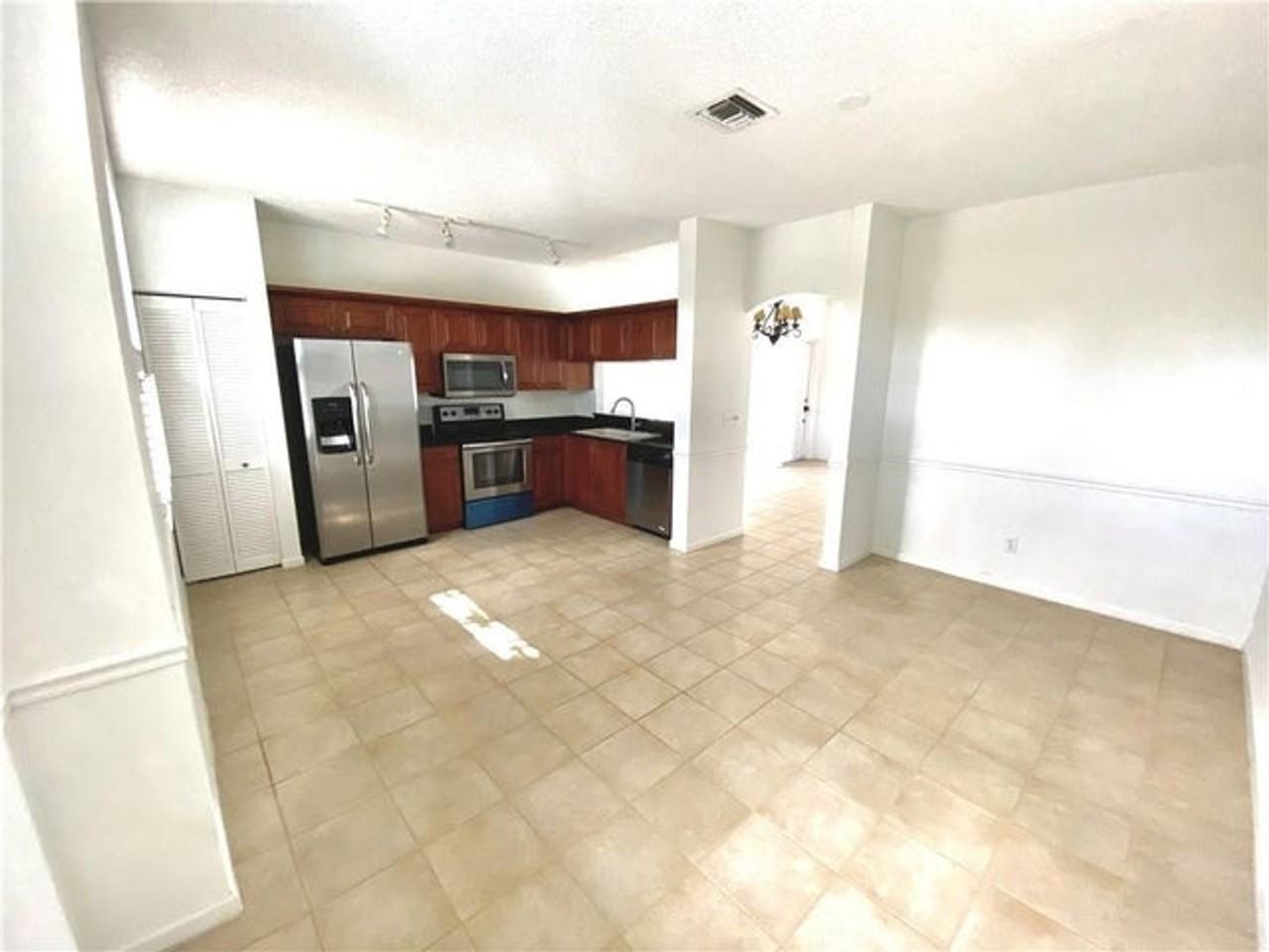 11135 Nw 46th Dr