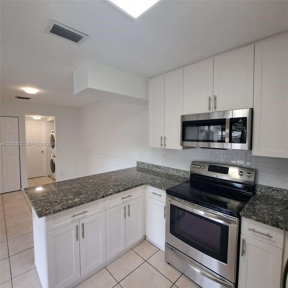 2501 Nw 99th Ave