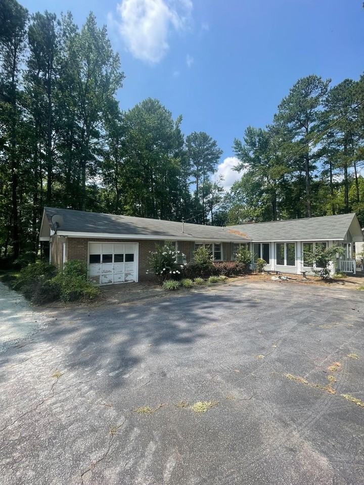 2902 Tramway Rd - Photo 2 of 19