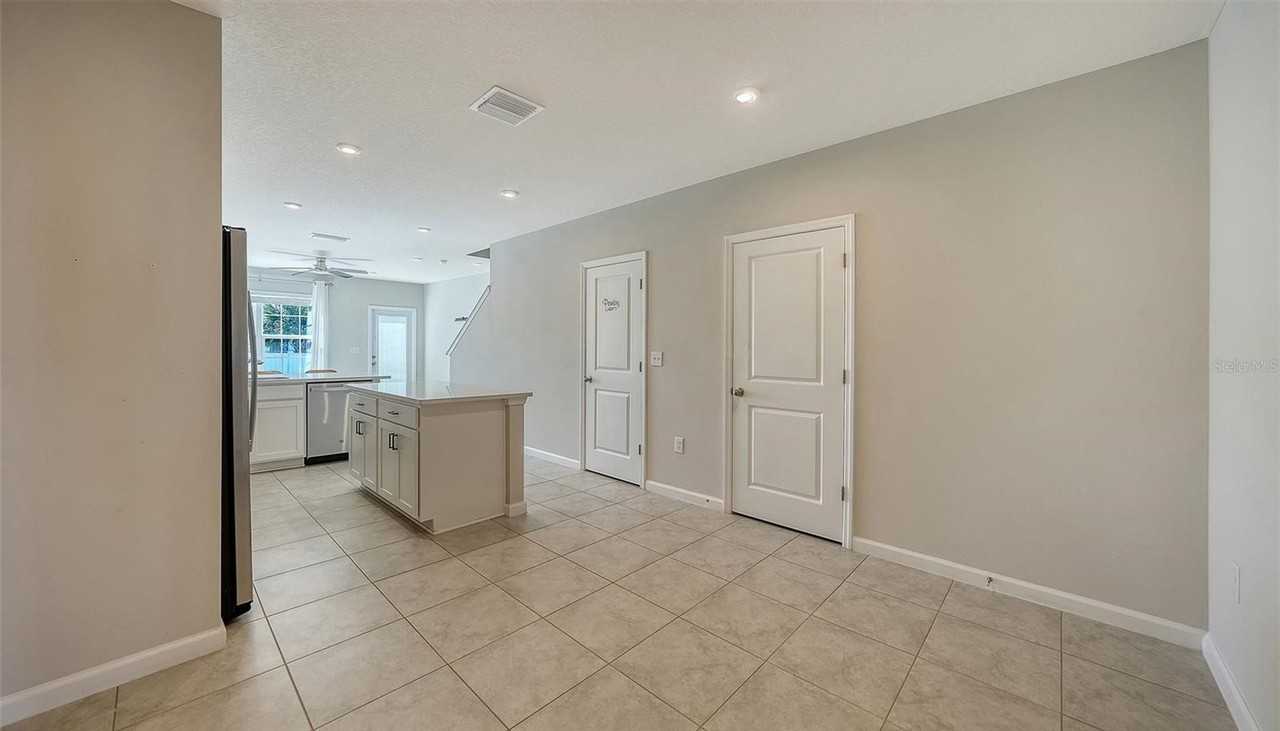 14244 Crimson Ave - Photo 6 of 50