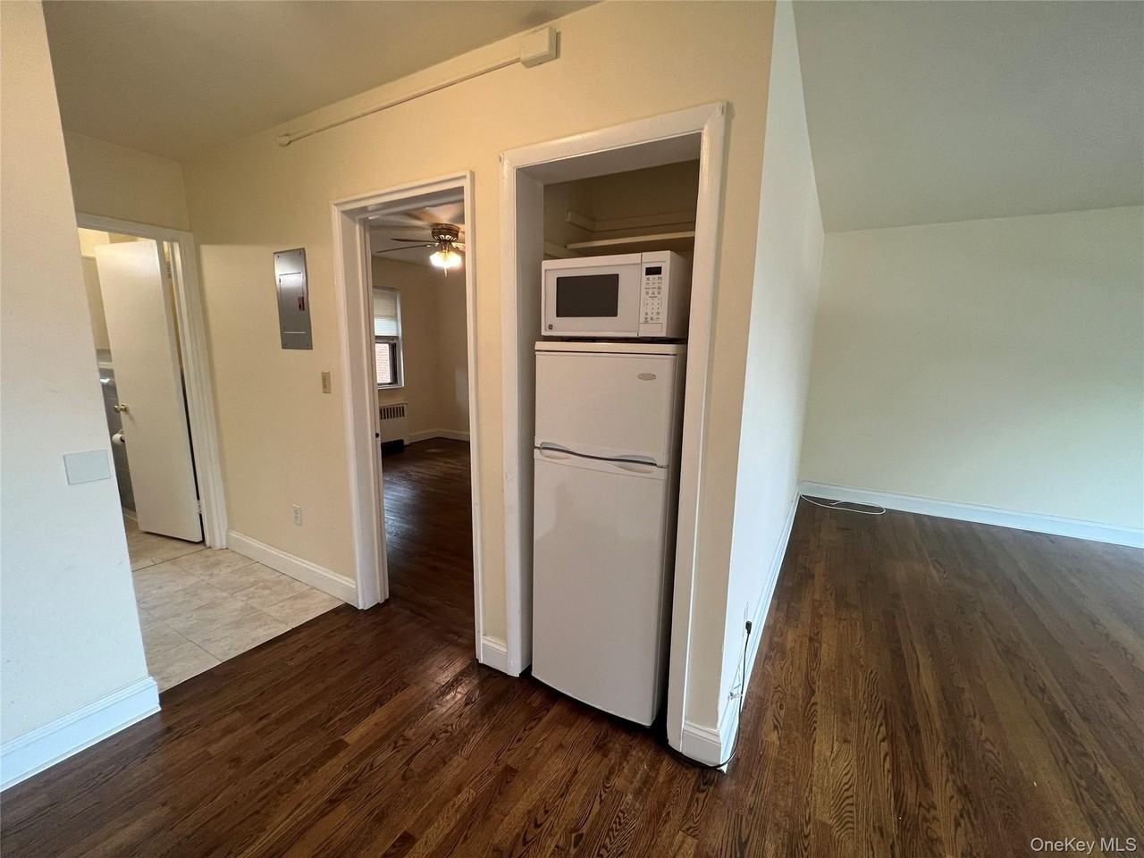 3 Walnut St #B15 - Photo 3 of 7