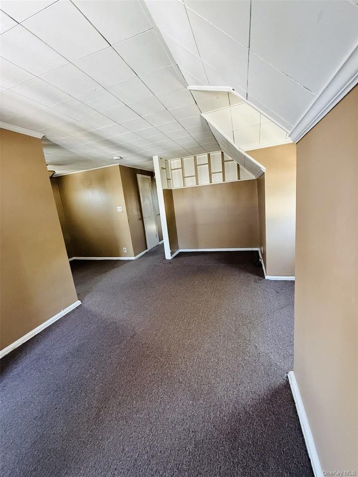 62 Ash St - Photo 6 of 9