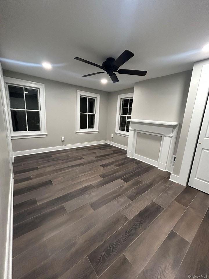 134 N Liberty Dr - Photo 2 of 6