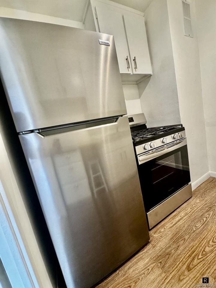 525 E 82nd St #11D - Photo 5 of 21