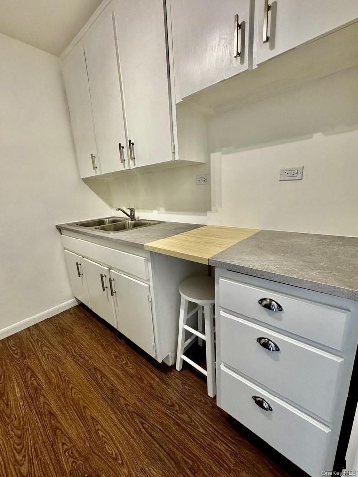 525 E 82nd St #11D - Photo 6 of 21
