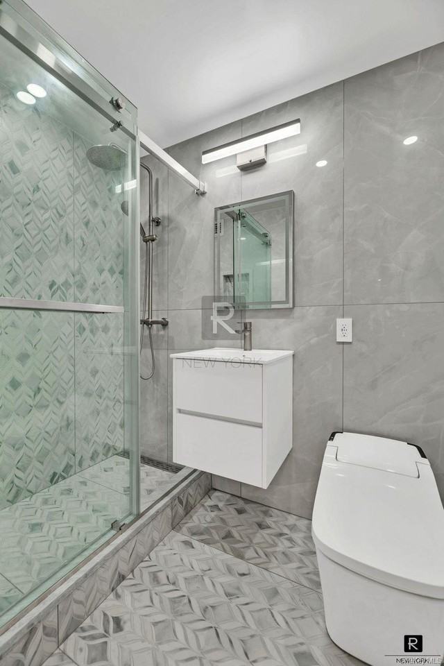 400 Central Park W #4N - Photo 6 of 11