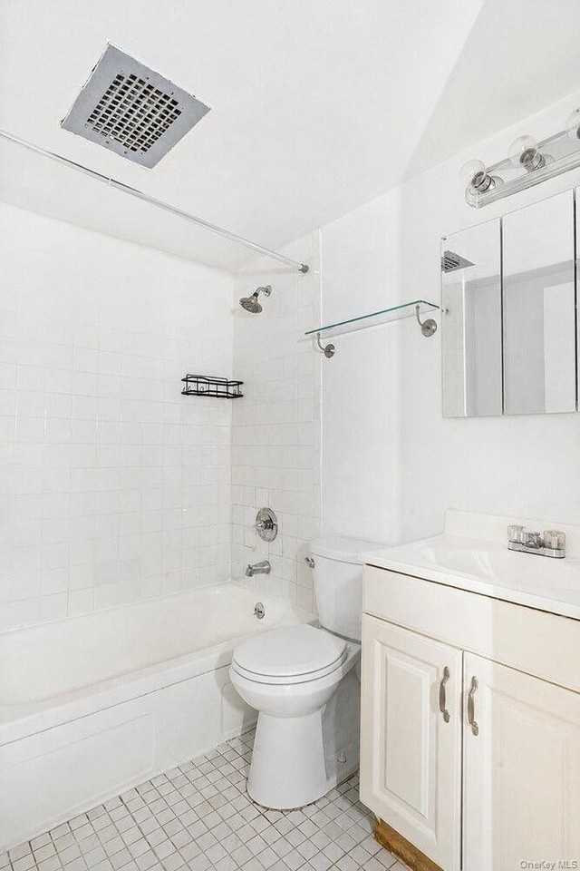 160 E 26th St #1G - Photo 5 of 5