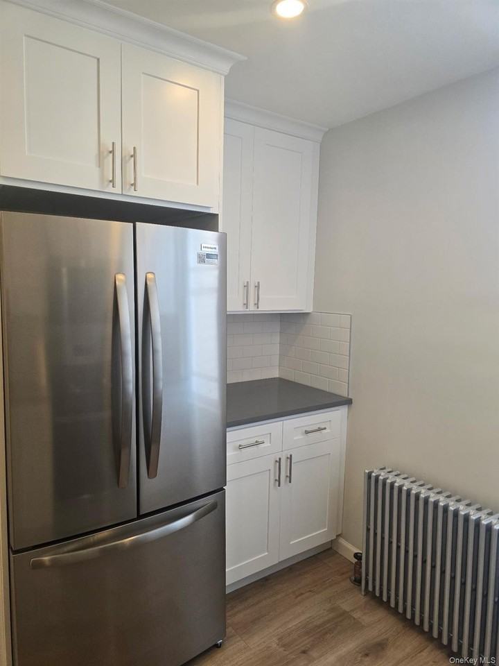 6077 55th St #2R - Photo 2 of 8