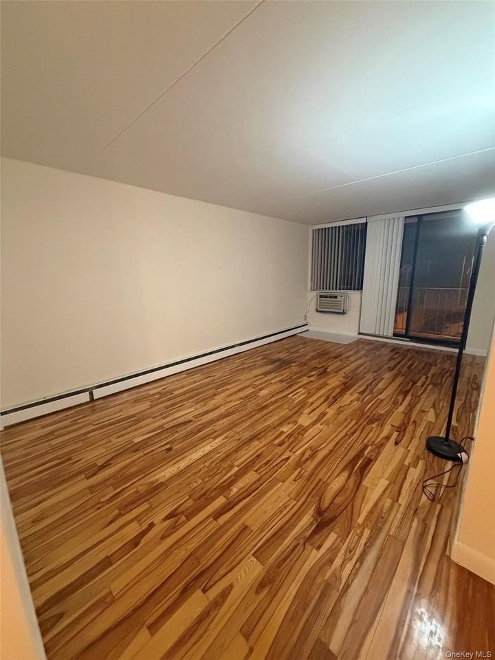 3641 Union St #1F - Photo 2 of 3