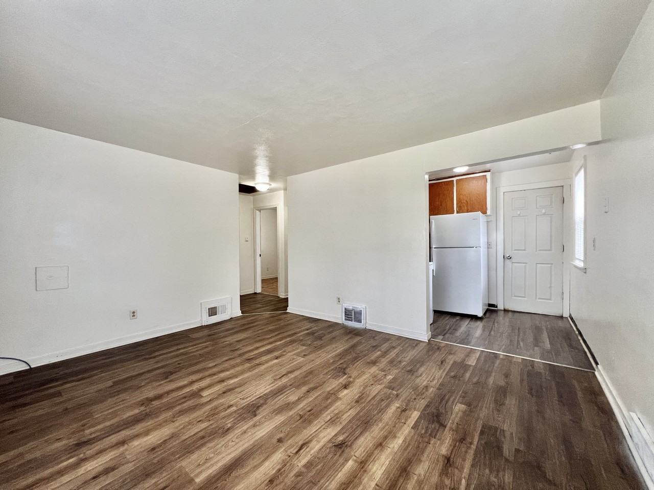 924 Copeland Ave #1 - Photo 4 of 10