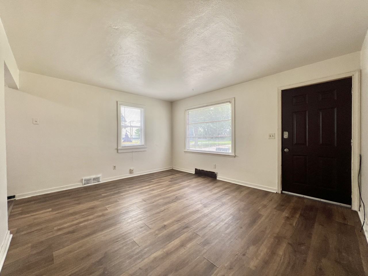 924 Copeland Ave #1 - Photo 7 of 10