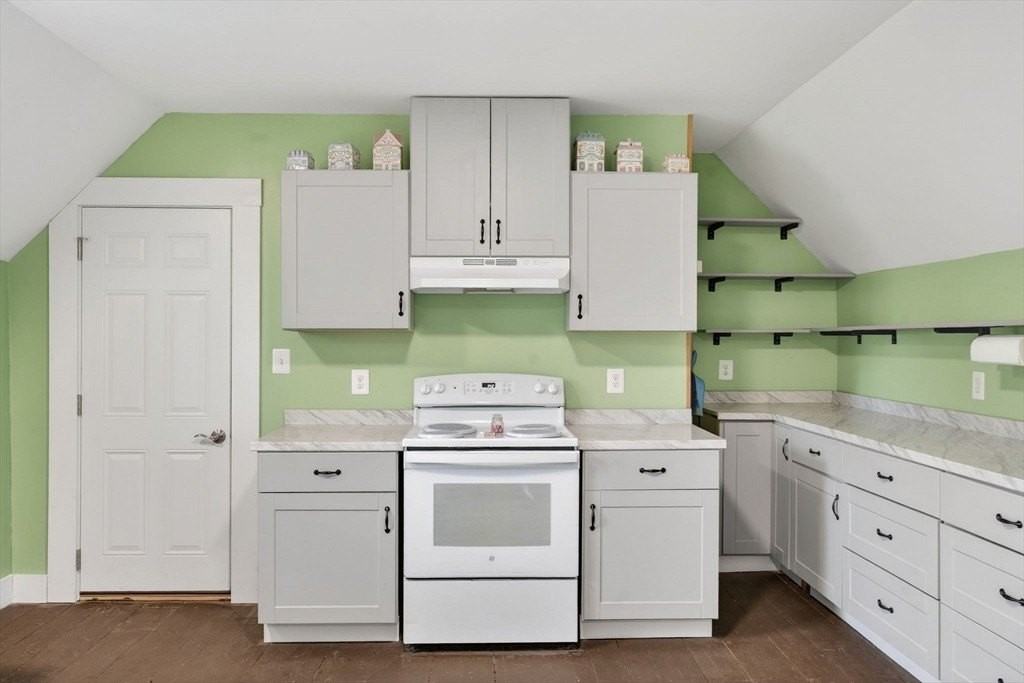 37 W Myrtle St #B - Photo 3 of 9