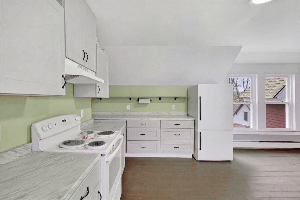37 W Myrtle St #B - Photo 4 of 9