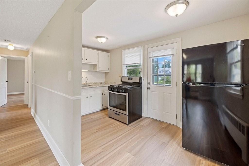 42 Neillian St #42 - Photo 7 of 25