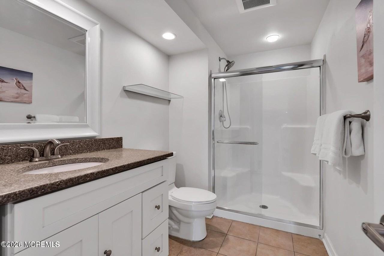 27 Arnold Ave - Photo 3 of 19