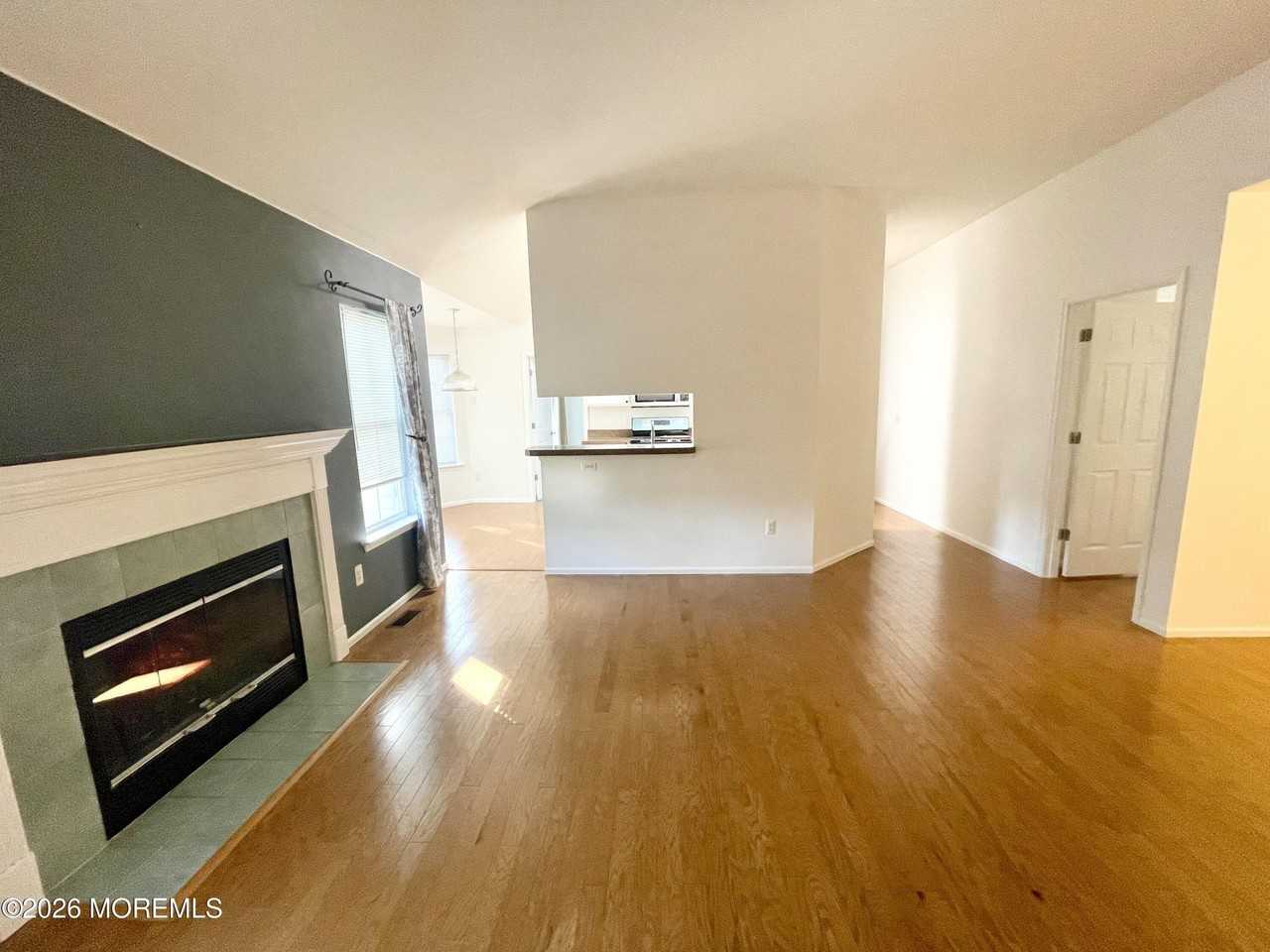 220 Middie Ln - Photo 7 of 36