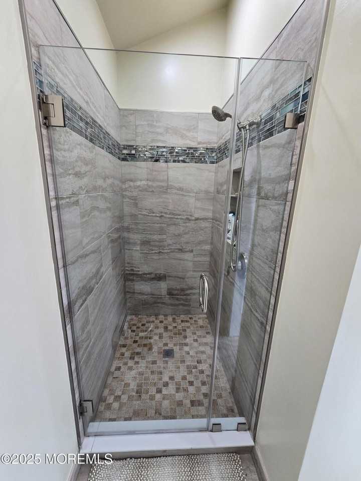 408 4th Ave #REAR - Photo 4 of 12
